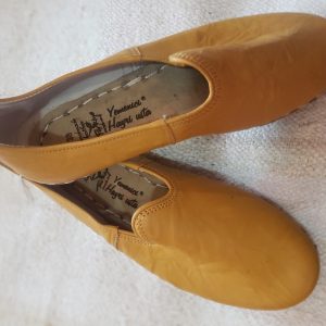 Leather shoes /slippers. - Image 6